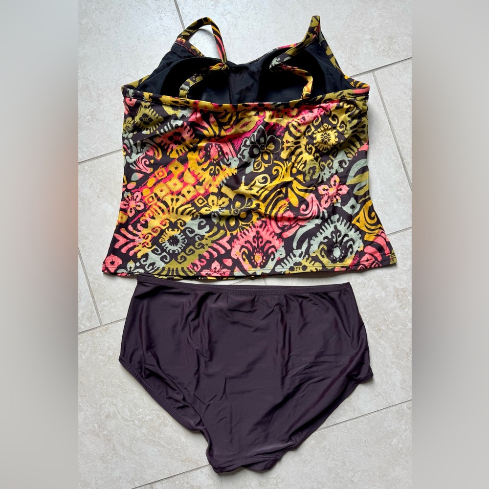 Colorful Patterned Tankini Set - Picture 2 of 5